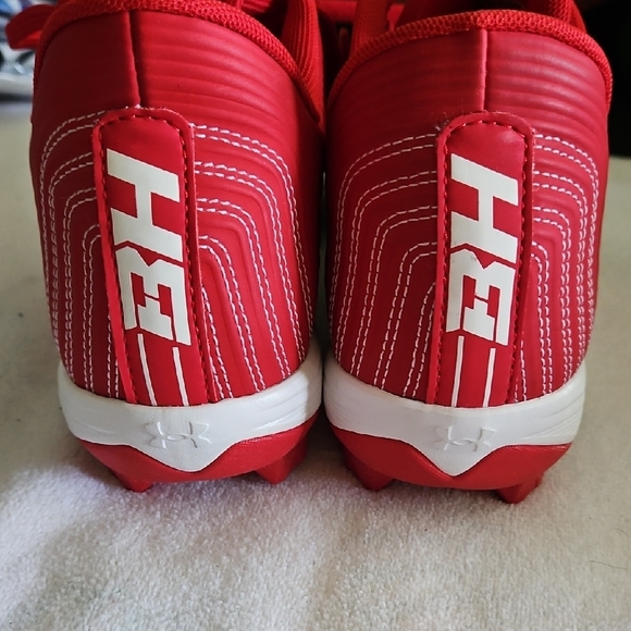 Under Armour Red and White cleats with Textured Design - Picture 3 of 5